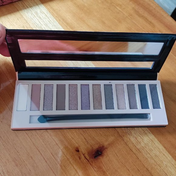 0.42 Ounce Girl Beauty Brick Eyeshadow Nudes Powder - Picture 8 of 10